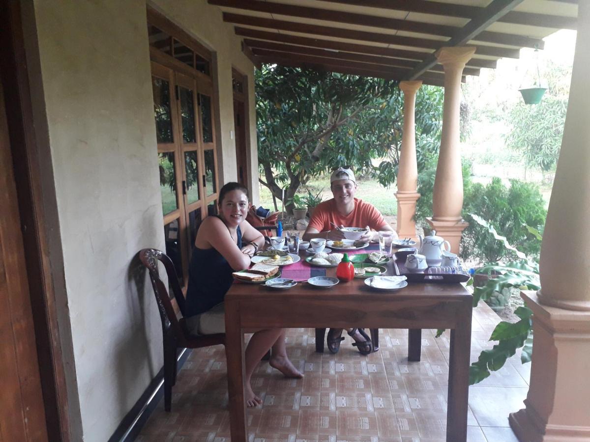 Shan Mango Homestay Сигирия Экстерьер фото